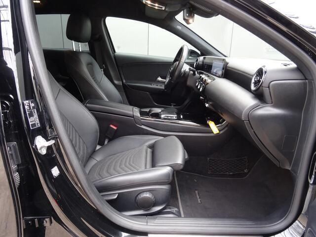 Occasion Mercedes A180 Premium 136 PK (100 kW) 2020 Zwart Hatchback