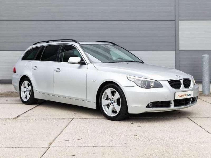 Grijs Gebruikt 2005 BMW 530 Stationwagen | € 4.500 (Super prijs) - Afbeelding 1/4