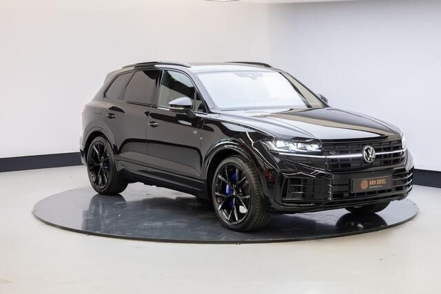 Zwart Nieuw 2025 VW Touareg Edition SUV | € 92.950 (Super prijs) - Afbeelding 1/4