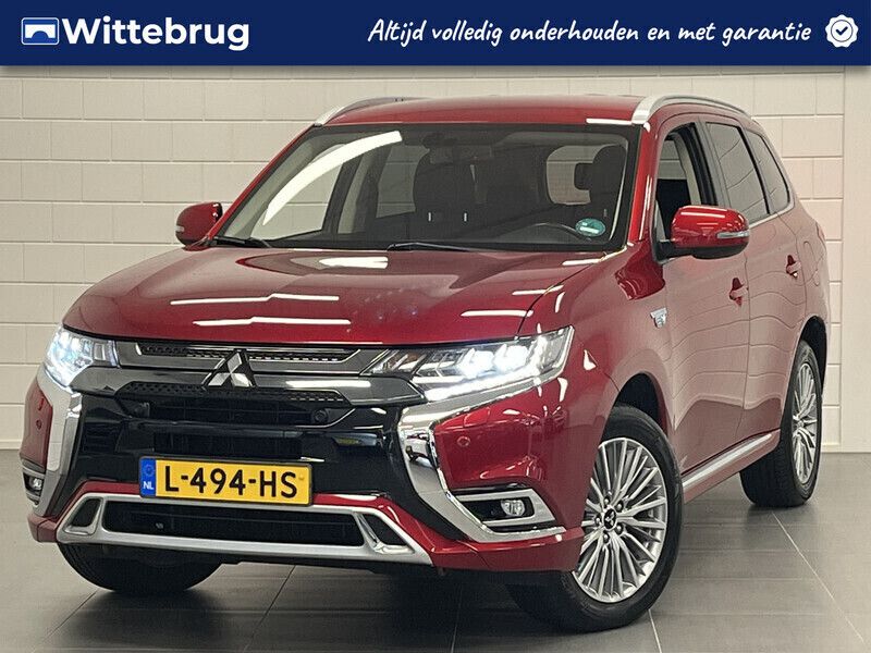 Rood Gebruikt 2021 Mitsubishi Outlander P-HEV Intense SUV | € 27.925 (Eerlijke prijs) - Afbeelding 1/3