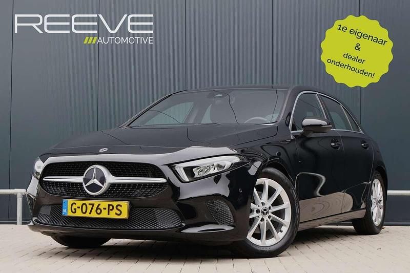 Zwart Gebruikt 2019 Mercedes A180 Advantage Hatchback | € 19.900 (Super prijs) - Afbeelding 1/4