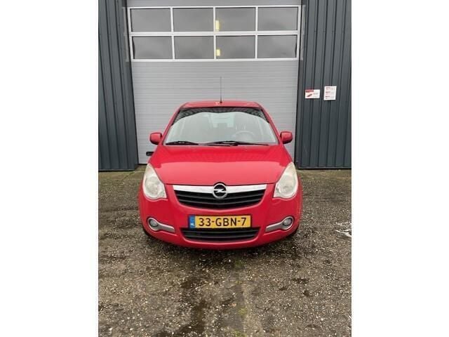 Rood Gebruikt 2008 Opel Agila Enjoy Hatchback | € 1.750 (Goede deal) - Afbeelding 1/4