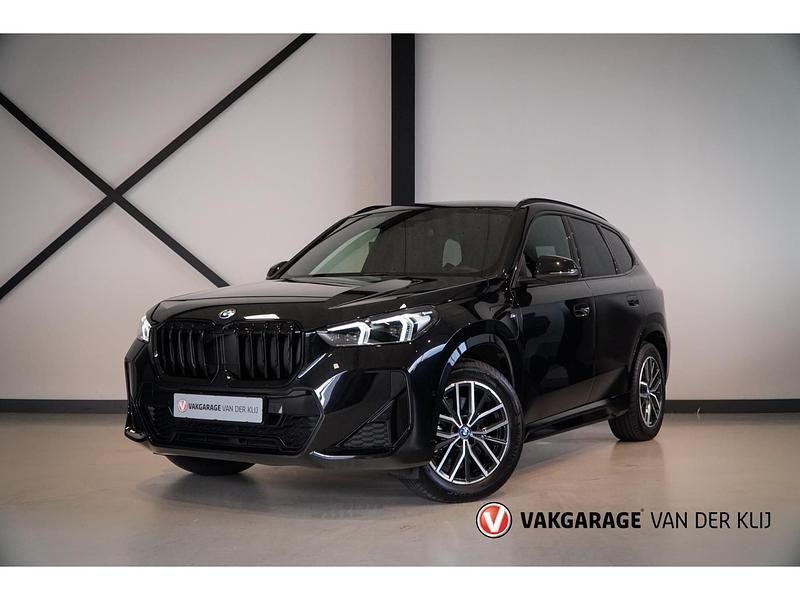 Zwart Gebruikt 2025 BMW X1 M Sport SUV | € 57.950 (Eerlijke prijs) - Afbeelding 1/4