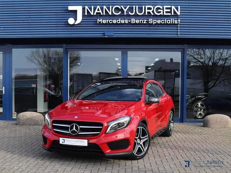 Occasion Mercedes GLA180 Ambition 123 PK (90 kW) 2016 Rood SUV