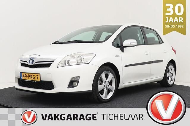 Wit Gebruikt 2011 Toyota Auris Executive Hatchback | € 7.899 (Eerlijke prijs) - Afbeelding 1/3