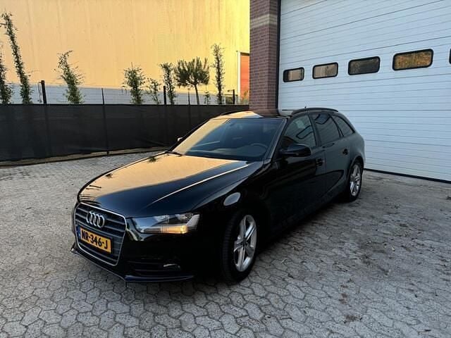 Zwart Gebruikt 2013 Audi A4 Stationwagen | € 8.250 (Eerlijke prijs) - Afbeelding 1/4