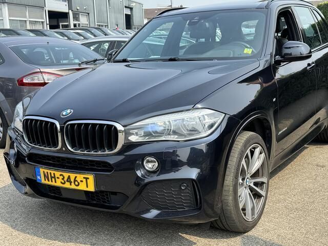 Zwart Gebruikt 2017 BMW X5 Executive SUV | € 19.900 - Afbeelding 1/4