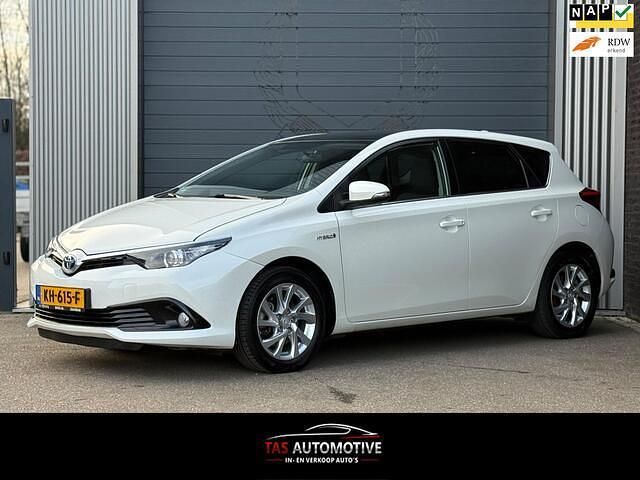 Wit Occasion 2016 Toyota Auris Trend Hatchback | € 11.450 (Goede deal) - Afbeelding 1/4