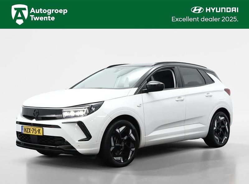 Wit Gebruikt 2023 Opel Grandland X GSe SUV | € 29.945 (Eerlijke prijs) - Afbeelding 1/4