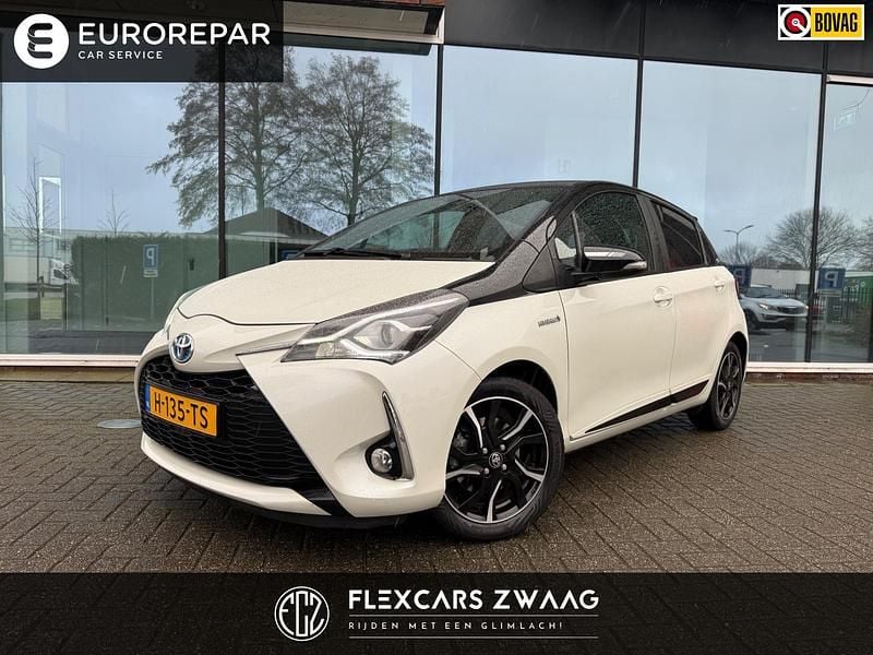 Wit Gebruikt 2020 Toyota Yaris Hybrid Premium Hatchback | € 15.900 (Goede deal) - Afbeelding 1/4