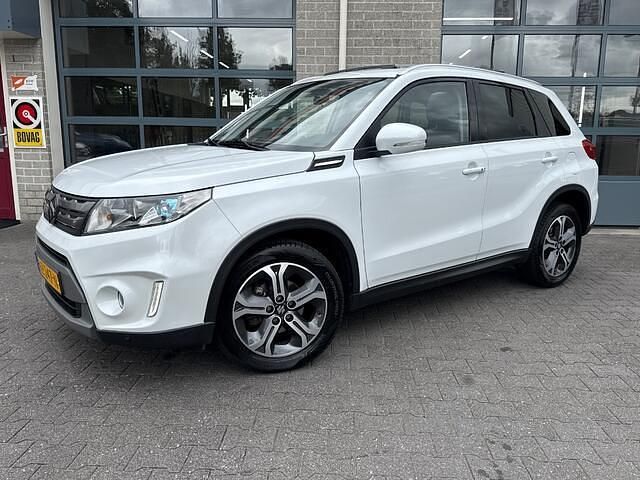 Wit Gebruikt 2017 Suzuki Vitara SUV | € 16.850 (Eerlijke prijs) - Afbeelding 1/4
