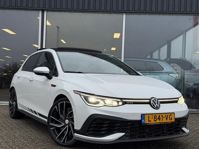 Occasion VW Golf VIII GTI Clubsport 301 PK (221 kW) 2021 Wit Hatchback
