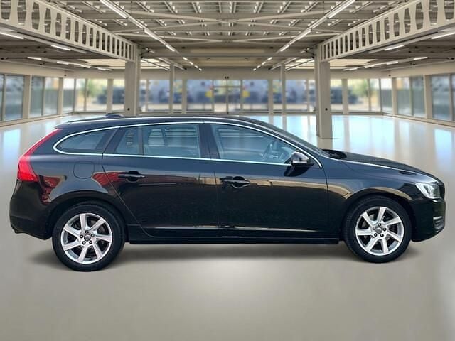Occasion Volvo V60 Momentum 150 PK (110 kW) 2014 Zwart Stationwagen