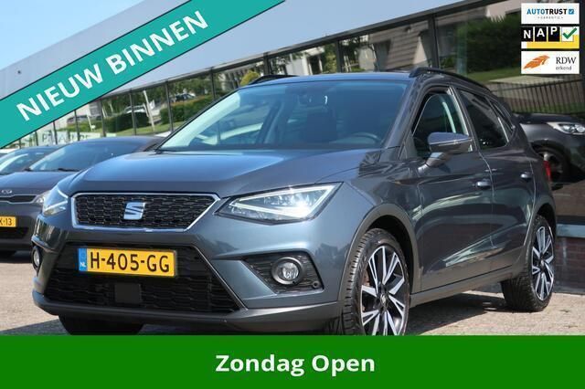 Grijs Gebruikt 2020 Seat Arona Style SUV | € 17.745 (Eerlijke prijs) - Afbeelding 1/4