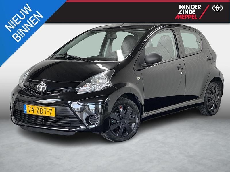 Zwart Gebruikt 2012 Toyota Aygo Comfort Hatchback | € 4.950 (Duur) - Afbeelding 1/4