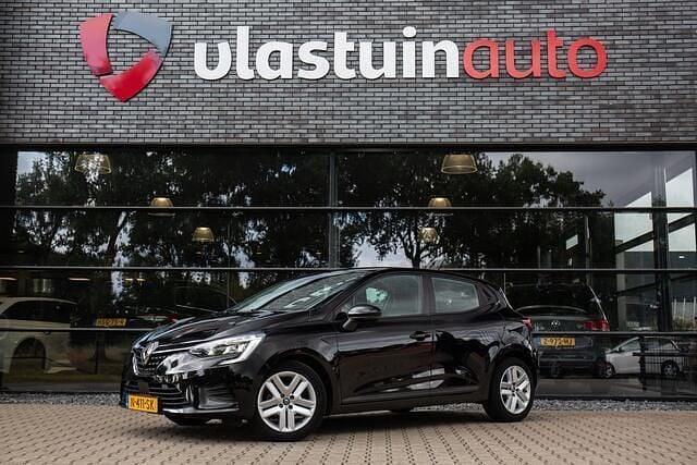 Zwart Gebruikt 2022 Renault Clio V Zen Hatchback | € 12.450 (Eerlijke prijs) - Afbeelding 1/4