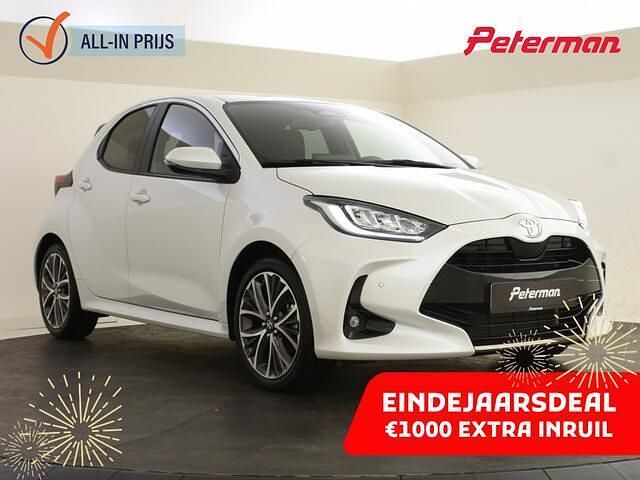 Wit Occasion 2024 Toyota Yaris Executive Hatchback | € 27.899 (Eerlijke prijs) - Afbeelding 1/4