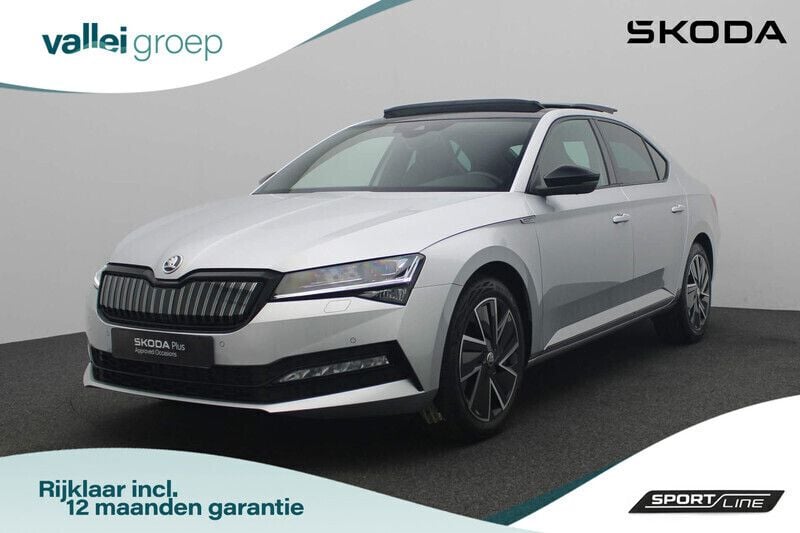 Zilver, metallic lak Gebruikt 2023 Skoda Superb Business Line Hatchback | € 36.900 (Eerlijke prijs) - Afbeelding 1/4
