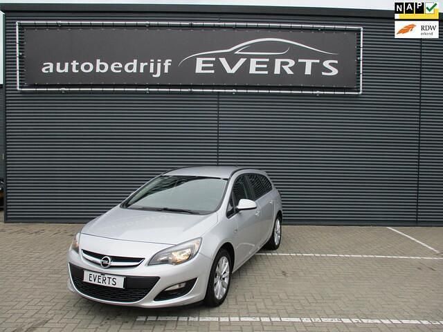 Grijs Gebruikt 2013 Opel Astra Sport Stationwagen | € 3.333 (Goede deal) - Afbeelding 1/4