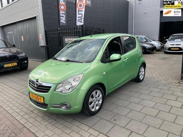 Groen, metallic lak Gebruikt 2009 Opel Agila Enjoy Hatchback | € 1.499 (Eerlijke prijs) - Afbeelding 1/4