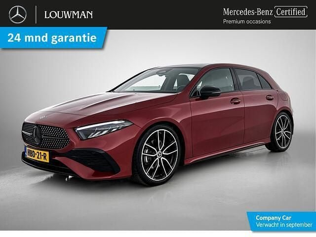 Rood Gebruikt 2025 Mercedes A180 AMG line Hatchback | € 42.495 - Afbeelding 1/4