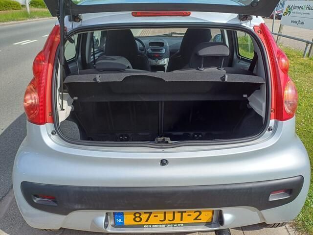 Occasion Peugeot 107 68 PK (50 kW) 2009 Grijs Hatchback