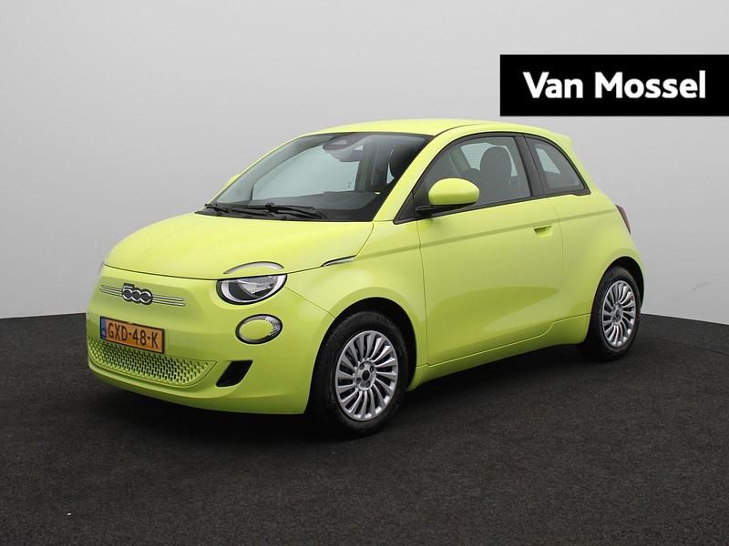 Groen Gebruikt 2024 Fiat 500e Red Hatchback | € 19.900 (Iets duurder) - Afbeelding 1/4
