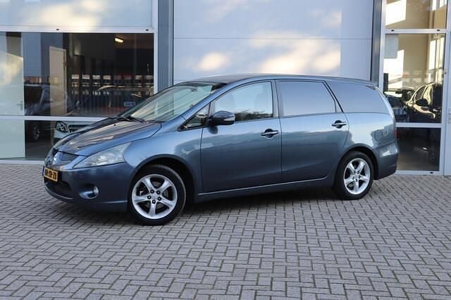 Grijs Gebruikt 2007 Mitsubishi Grandis Intense MPV | € 2.500 (Eerlijke prijs) - Afbeelding 1/4