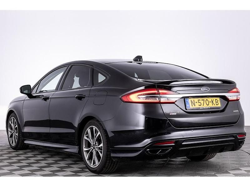Occasion Ford Mondeo ST-Line 140 PK (102 kW) 2021 Zwart Sedan