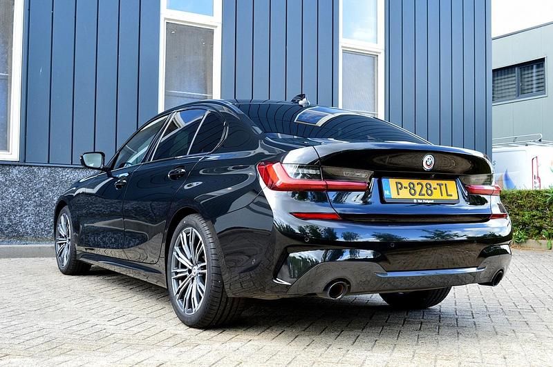 Occasion BMW 320 M Sport 184 PK (135 kW) 2022 Zwart Sedan