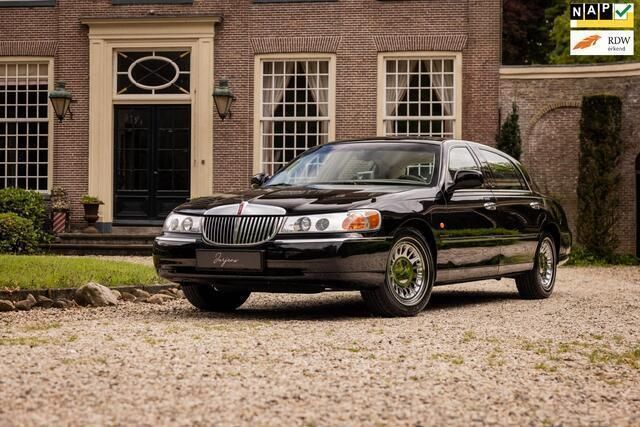 Zwart Gebruikt 2001 Lincoln Town Car Sedan | € 24.900 - Afbeelding 1/4