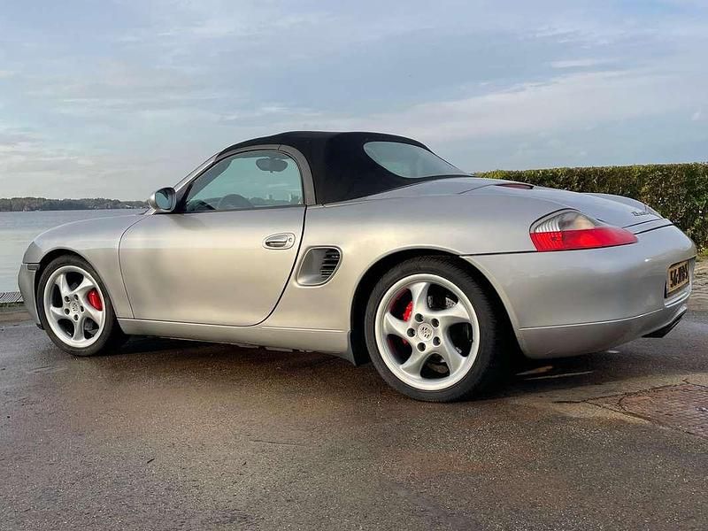 Zilver Gebruikt 2001 Porsche Boxster Cabriolet | € 19.986 (Eerlijke prijs) - Afbeelding 1/4