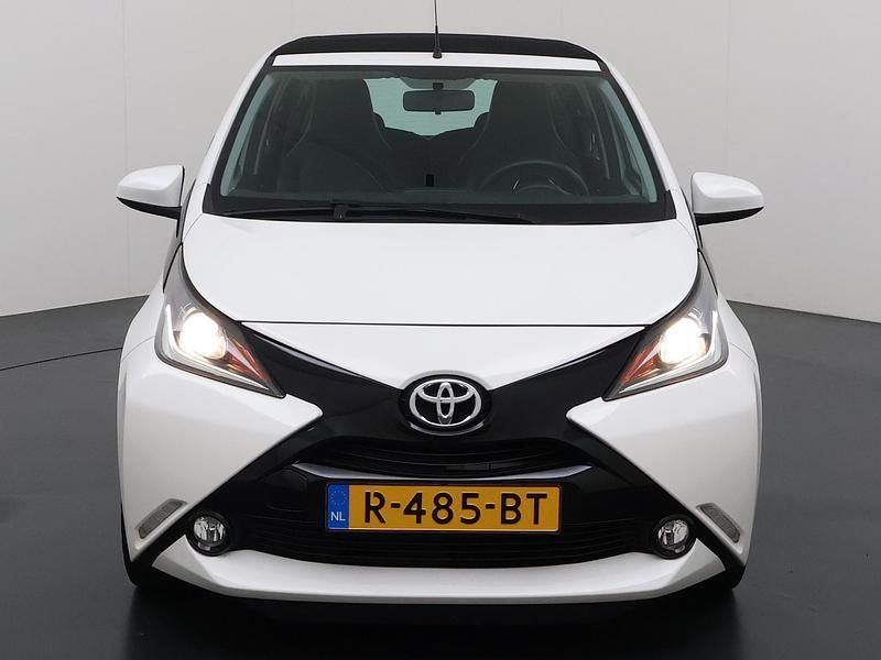Occasion Toyota Aygo X-wave 69 PK (50 kW) 2014 Wit Hatchback