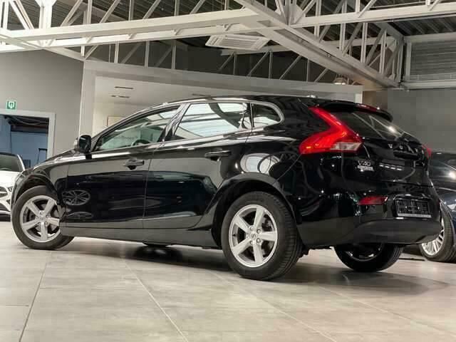 Occasion Volvo V40 118 PK (86 kW) 2017 Zwart Stationwagen