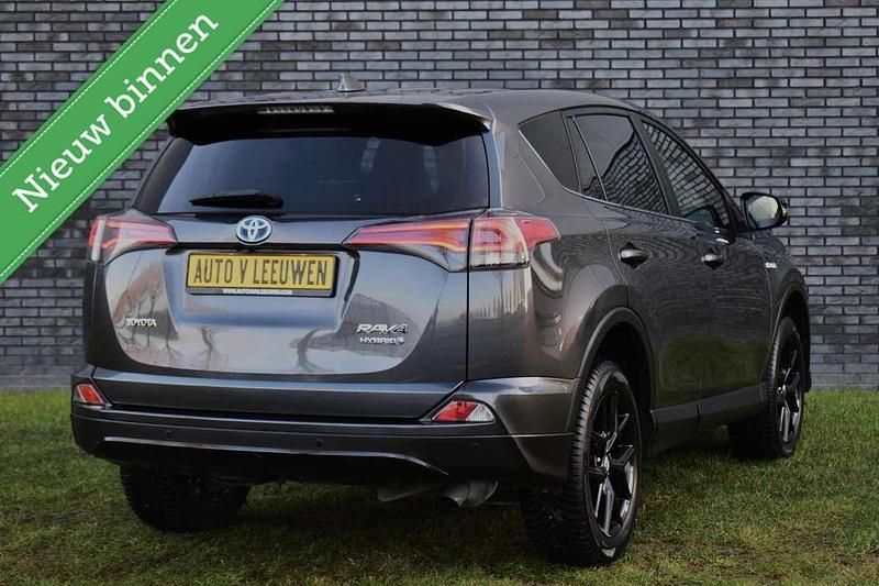 Occasion Toyota RAV4 Hybrid Edition 197 PK (144 kW) 2018 Grijs SUV