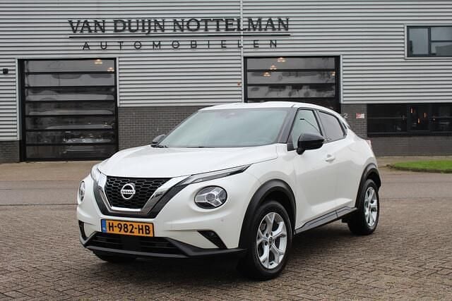 Wit Gebruikt 2020 Nissan Juke N-Connecta SUV | € 17.950 (Eerlijke prijs) - Afbeelding 1/4