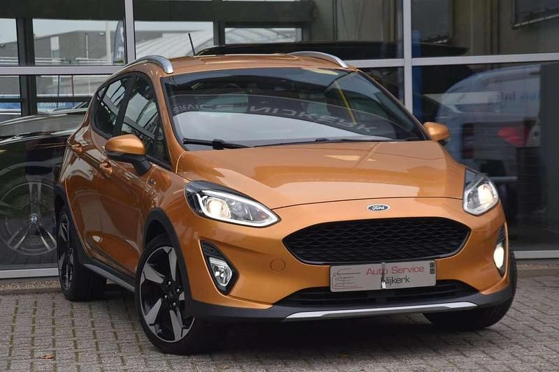 Occasion Ford Fiesta Active 101 PK (74 kW) 2018 Geel Hatchback