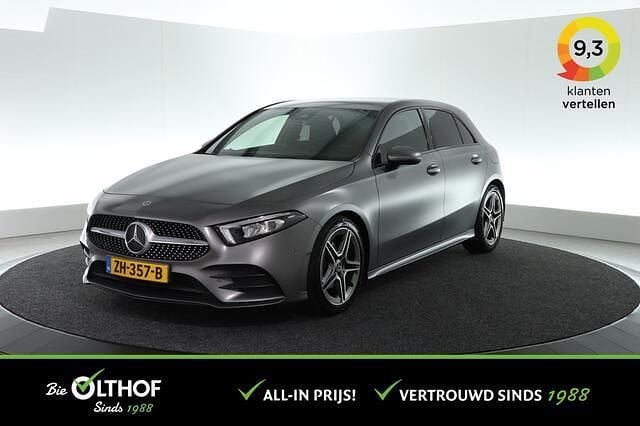 Grijs Gebruikt 2019 Mercedes A200 Business Hatchback | € 21.500 (Eerlijke prijs) - Afbeelding 1/4