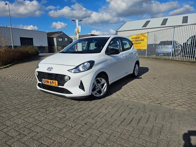 Wit Gebruikt 2020 Hyundai i10 Comfort Hatchback | € 11.500 (Eerlijke prijs) - Afbeelding 1/4