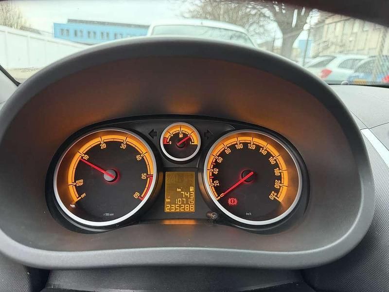 Occasion Opel Corsa Selection 95 PK (69 kW) 2012 Sedan