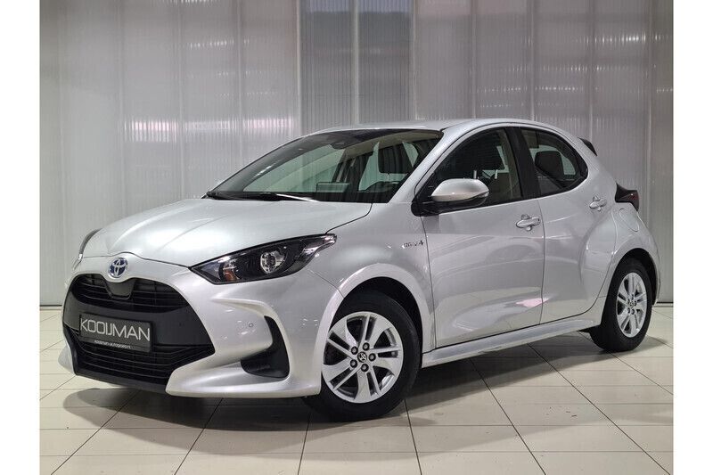 Grijs Gebruikt 2020 Toyota Yaris Hybrid Active Hatchback | € 21.250 (Iets duurder) - Afbeelding 1/4