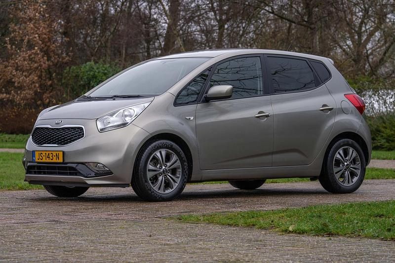 Occasion Kia Venga 124 PK (91 kW) 2016 Grijs Hatchback