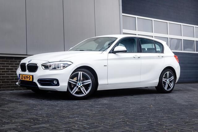 Wit Gebruikt 2016 BMW 118 Executive Hatchback | € 15.945 (Duur) - Afbeelding 1/4