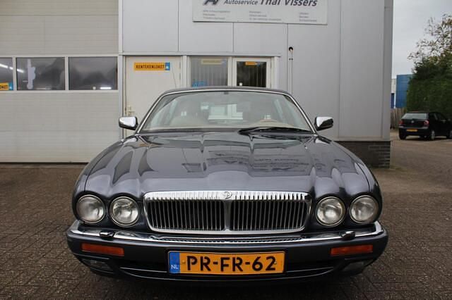 Grijs Gebruikt 1996 Daimler Double Six Serie 1 Sedan | € 6.995 - Afbeelding 1/3