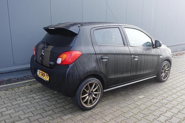 Occasion Mitsubishi Space Star Intense 71 PK (52 kW) 2013 Zwart MPV