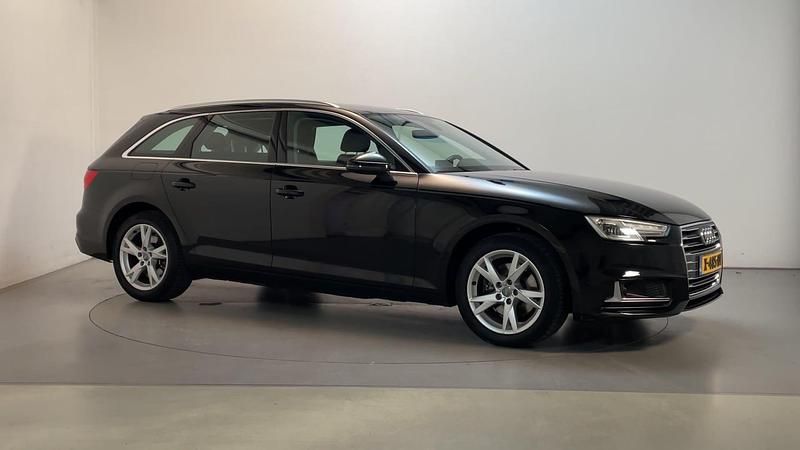 Zwart Occasion 2019 Audi A4 Sport Stationwagen | € 21.395 (Goede deal) - Afbeelding 1/4