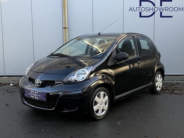 Zwart Gebruikt 2010 Toyota Aygo Comfort Hatchback | € 1.999 (Goede deal) - Afbeelding 1/4