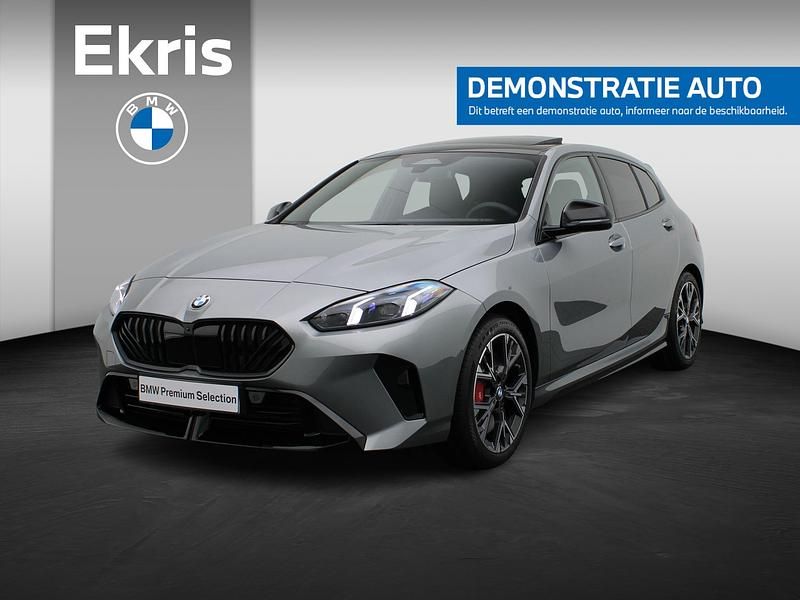 Grijs Gebruikt 2025 BMW 120 M Sport Hatchback | € 56.695 - Afbeelding 1/4
