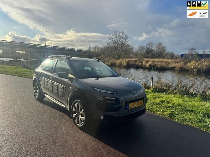 Gebruikt 2016 Citroën C4 Cactus Feel Hatchback | € 7.250 (Goede deal) - Afbeelding 1/4