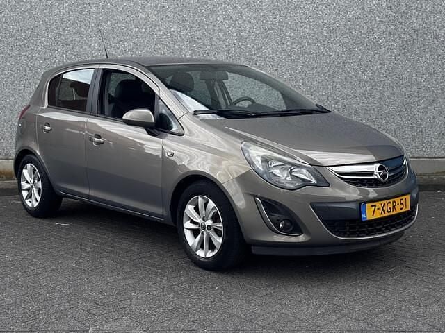 Bruin Gebruikt 2014 Opel Corsa Design Edition Hatchback | € 5.650 (Eerlijke prijs) - Afbeelding 1/4